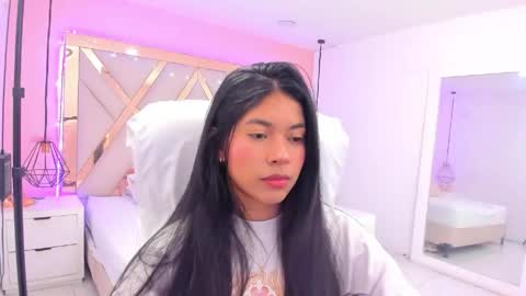 Snapshot of samantaa_shy chatting on May 1, 1:32 am sam online show from May 1, 1:32 am
