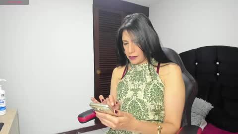 Snapshot of samantha1_rosse01 chatting on May 26, 9:44 pm samantha1_rosse01 online show from May 26, 9:44 pm