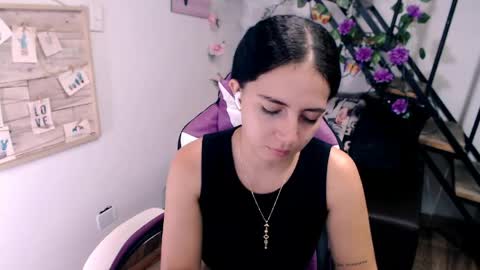 Snapshot of samantha2girl chatting on May 5, 6:49 pm samantha online show from May 5, 6:49 pm
