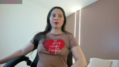 Snapshot of samantha_17_ chatting on May 13, 2:31 am S A M A N T H A online show from May 13, 2:31 am