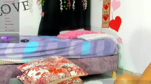 Snapshot of samantha__smile__ chatting on April 7, 10:37 am Samanthasmile online show from April 7, 10:37 am