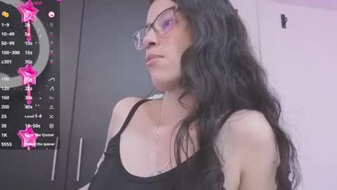 Snapshot of samantha_blow chatting on July 23, 8:18 pm samantha_blow online show from July 23, 8:18 pm