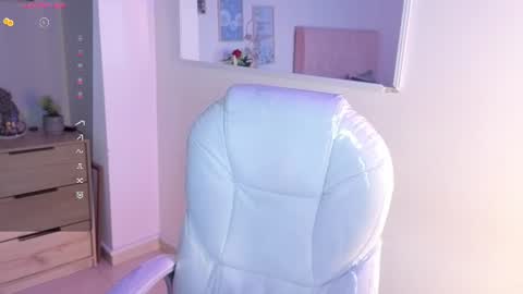 Snapshot of samantha_blow chatting on August 4, 2:48 am samantha_blow online show from August 4, 2:48 am