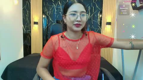 Snapshot of samantha_fox8 chatting on May 20, 11:16 am online show from May 20, 11:16 am