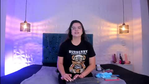 samantha_foxyy online show from April 19, 11:42 am