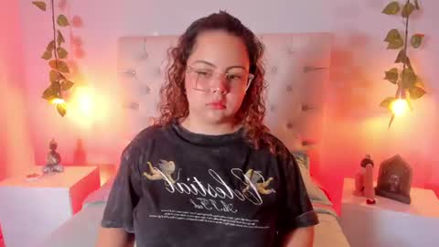 samantha greey  online show from July 8, 12:53 pm