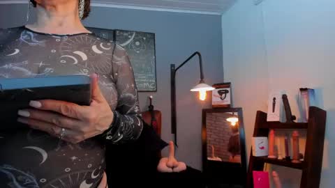 Snapshot of samantha_mature56 chatting on May 23, 2:28 am Sam online show from May 23, 2:28 am