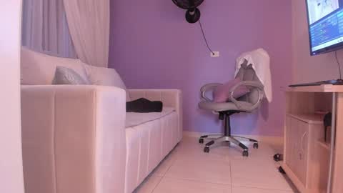 samantha_thompsoon online show from March 29, 10:54 pm