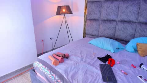 Samantha online show from December 14, 4:29 am