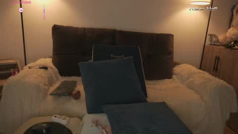Snapshot of samanthaahoney_ chatting on April 28, 2:27 am samantha online show from April 28, 2:27 am