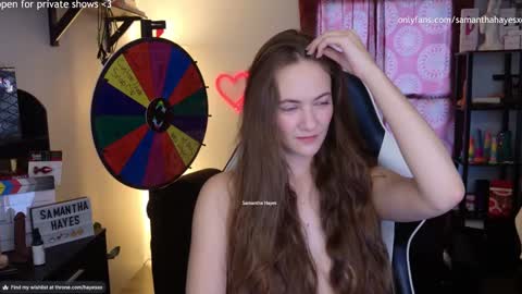 Snapshot of samanthahayesxoxo chatting on December 5, 9:17 pm The Real Samantha Hayes haha online show from December 5, 9:17 pm