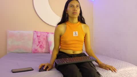 samanthalaurent online show from June 22, 7:11 pm