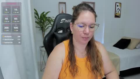 Samantha samy online show from December 19, 8:34 am