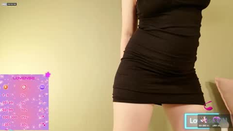 Snapshot of samanthaloves469902 chatting on February 19, 11:06 am Samanthaxoxo online show from February 19, 11:06 am