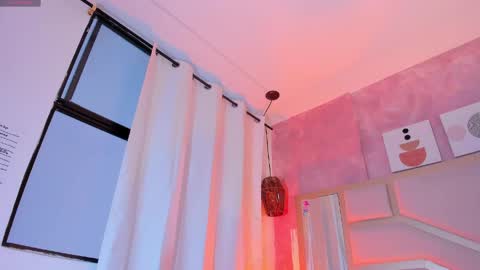  SAMANTHA online show from April 14, 9:21 pm