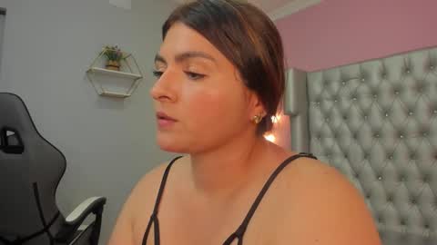 Snapshot of samara_cortes chatting on November 11, 7:36 pm Samara online show from November 11, 7:36 pm