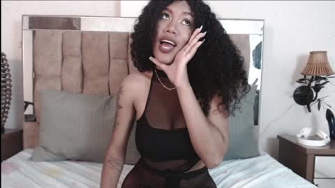 samaragrey18 online show from January 15, 3:33 am