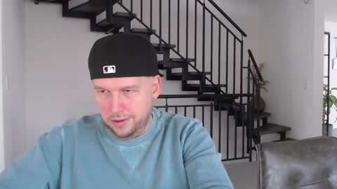 Snapshot of samariterbw chatting on December 11, 10:14 am TopBoy online show from December 11, 10:14 am