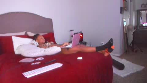 Yaya online show from December 4, 3:54 pm