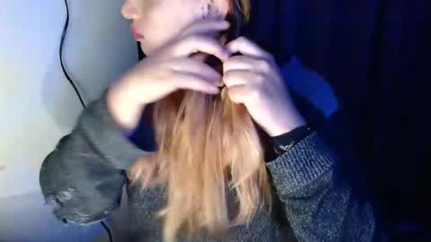 samatha_squirts online show from September 25, 10:30 am