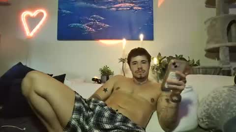 Snapshot of sambogagis chatting on June 20, 2:47 am Salvatore online show from June 20, 2:47 am