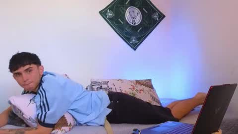 samevansx online show from January 17, 5:27 pm