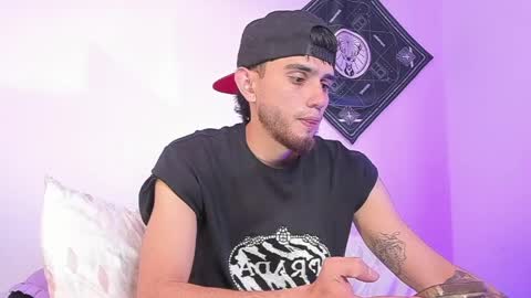 samevansx online show from April 8, 7:25 pm