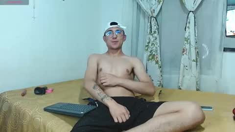 Snapshot of samfox_ chatting on September 19, 6:15 am SAM online show from September 19, 6:15 am