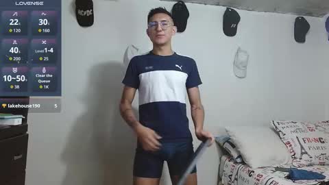 Snapshot of samfox_ chatting on February 28, 11:22 am SAM online show from February 28, 11:22 am