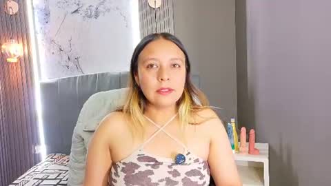 Snapshot of sami_1_8 chatting on June 22, 8:28 pm Samy online show from June 22, 8:28 pm