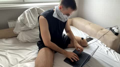 Snapshot of samlinken chatting on May 18, 9:48 am Sam online show from May 18, 9:48 am