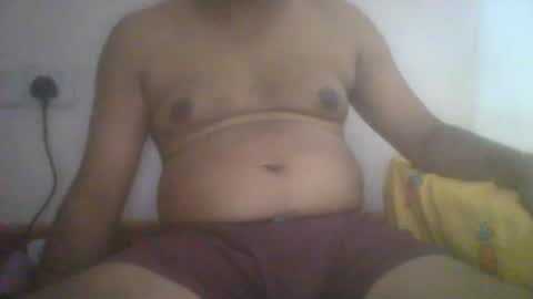 sammms1985 online show from July 12, 10:17 am