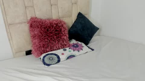 Sammy Sam Samantha online show from April 13, 6:46 pm