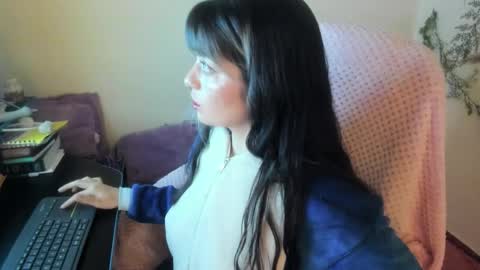 Snapshot of sammysammy_ chatting on October 3, 3:03 am online show from October 3, 3:03 am