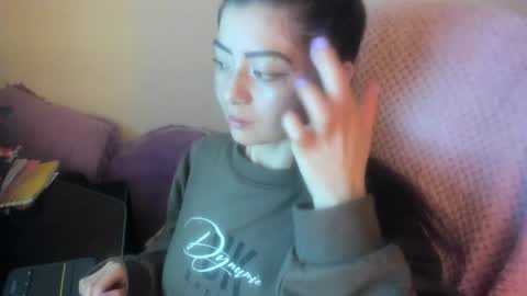   online show from April 18, 7:12 am