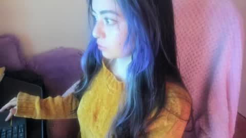   online show from April 22, 10:39 am