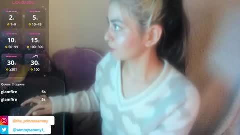 Snapshot of sammysammy_ chatting on June 18, 9:14 am online show from June 18, 9:14 am