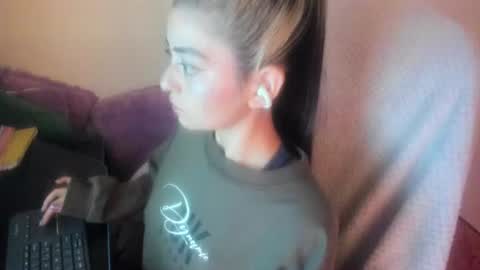 Snapshot of sammysammy_ chatting on June 25, 4:34 am online show from June 25, 4:34 am
