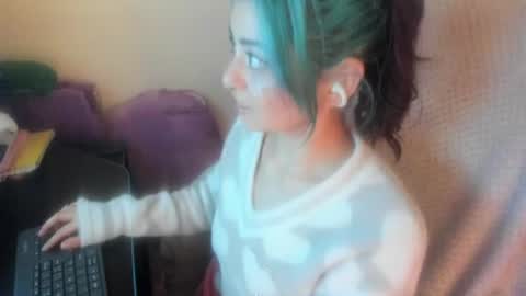 Snapshot of sammysammy_ chatting on July 7, 6:27 am online show from July 7, 6:27 am