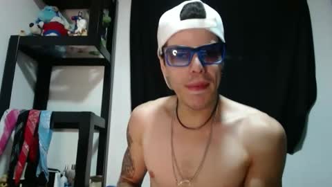 Snapshot of sammytop22 chatting on October 19, 11:49 pm sammy model independiente online show from October 19, 11:49 pm