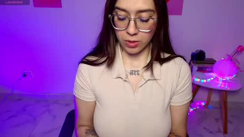 Snapshot of sampuckettbaby chatting on April 24, 1:19 am sampuckettbaby online show from April 24, 1:19 am