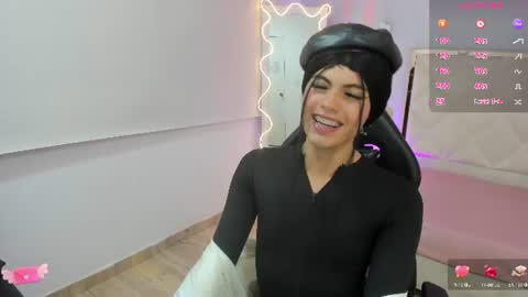 Snapshot of samu_tay chatting on June 10, 5:18 am samu_tay online show from June 10, 5:18 am