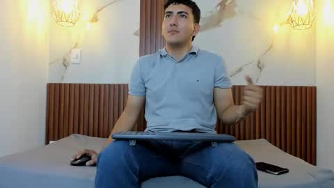 Snapshot of samuel_amour chatting on September 28, 12:10 pm samuel_amour online show from September 28, 12:10 pm