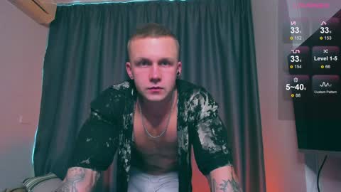 Snapshot of samuel_andrew chatting on February 7, 6:14 am Samuel online show from February 7, 6:14 am