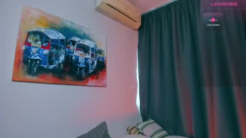 Snapshot of samuel_andrew chatting on February 24, 5:43 am Samuel online show from February 24, 5:43 am