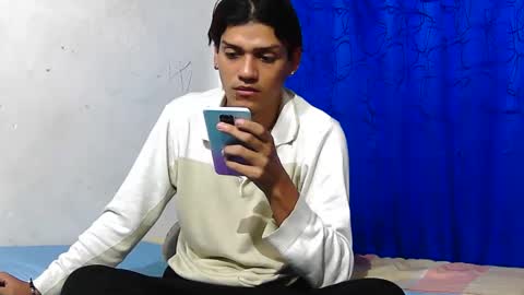 Samuel Sincee online show from April 8, 10:15 am