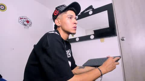   online show from April 15, 2:18 am