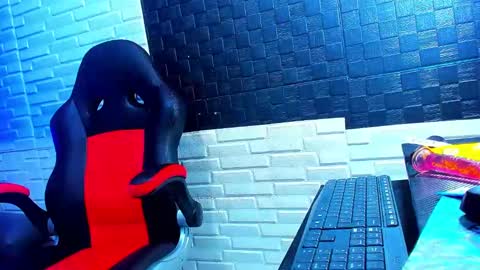 Snapshot of samuel_vasques chatting on October 12, 10:03 am samuel_vasques online show from October 12, 10:03 am