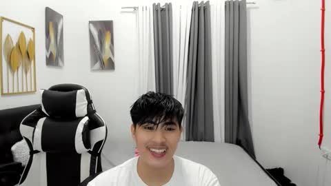 Sam online show from March 3, 1:17 pm