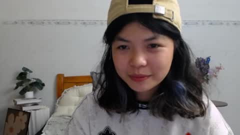 Snapshot of samuelbarrett chatting on May 9, 1:49 pm samuelbarrett online show from May 9, 1:49 pm